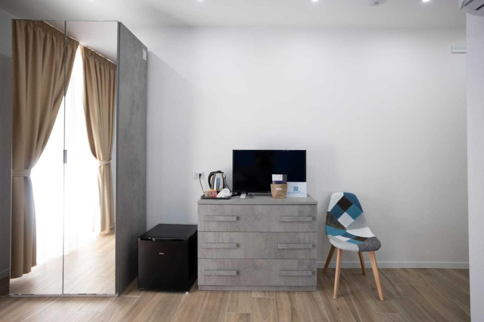 Giuly Suites & Rooms Nápoly Kültér fotó