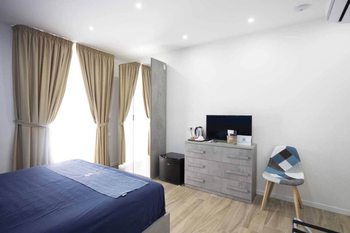 Giuly Suites & Rooms Nápoly Kültér fotó