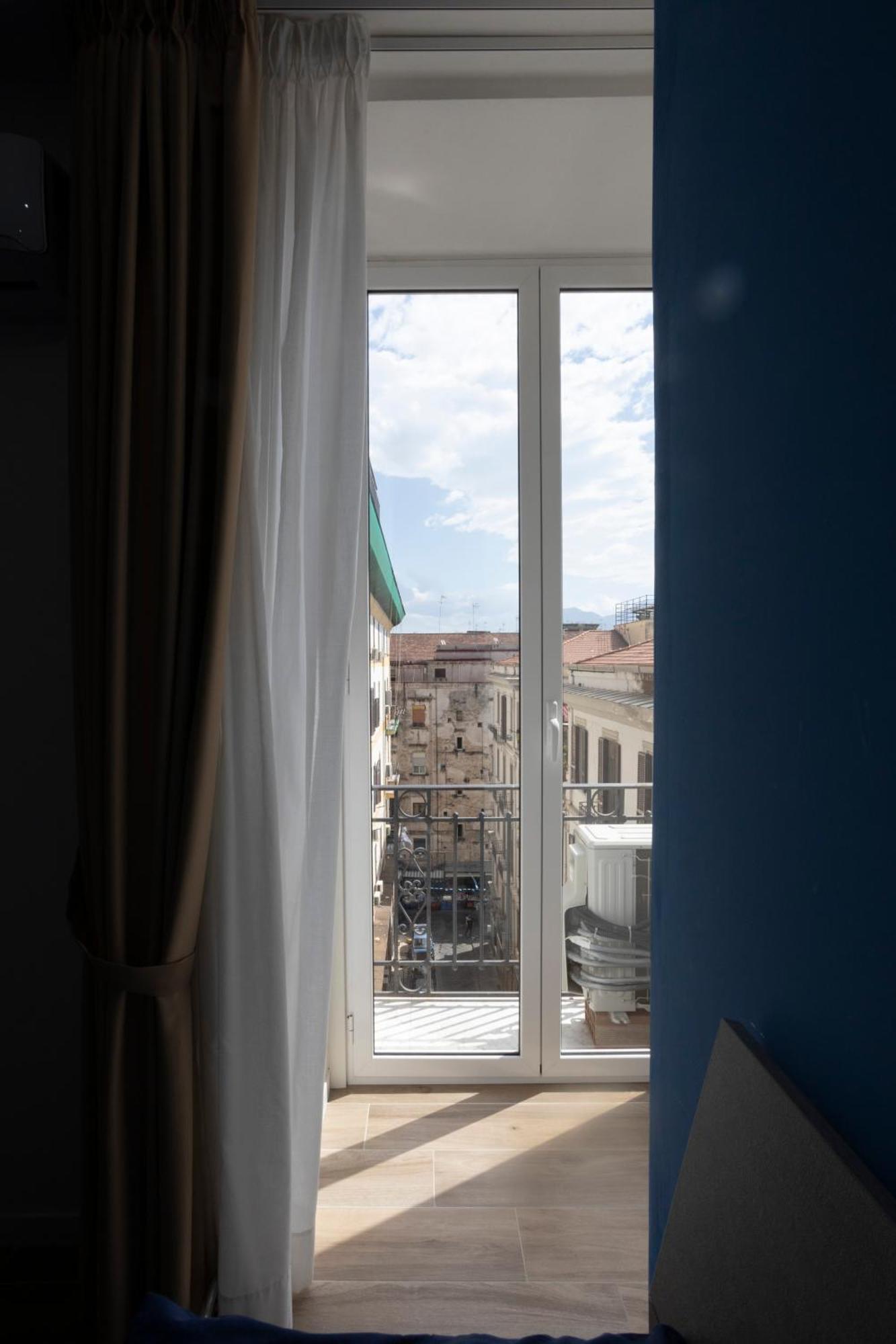 Giuly Suites & Rooms Nápoly Kültér fotó