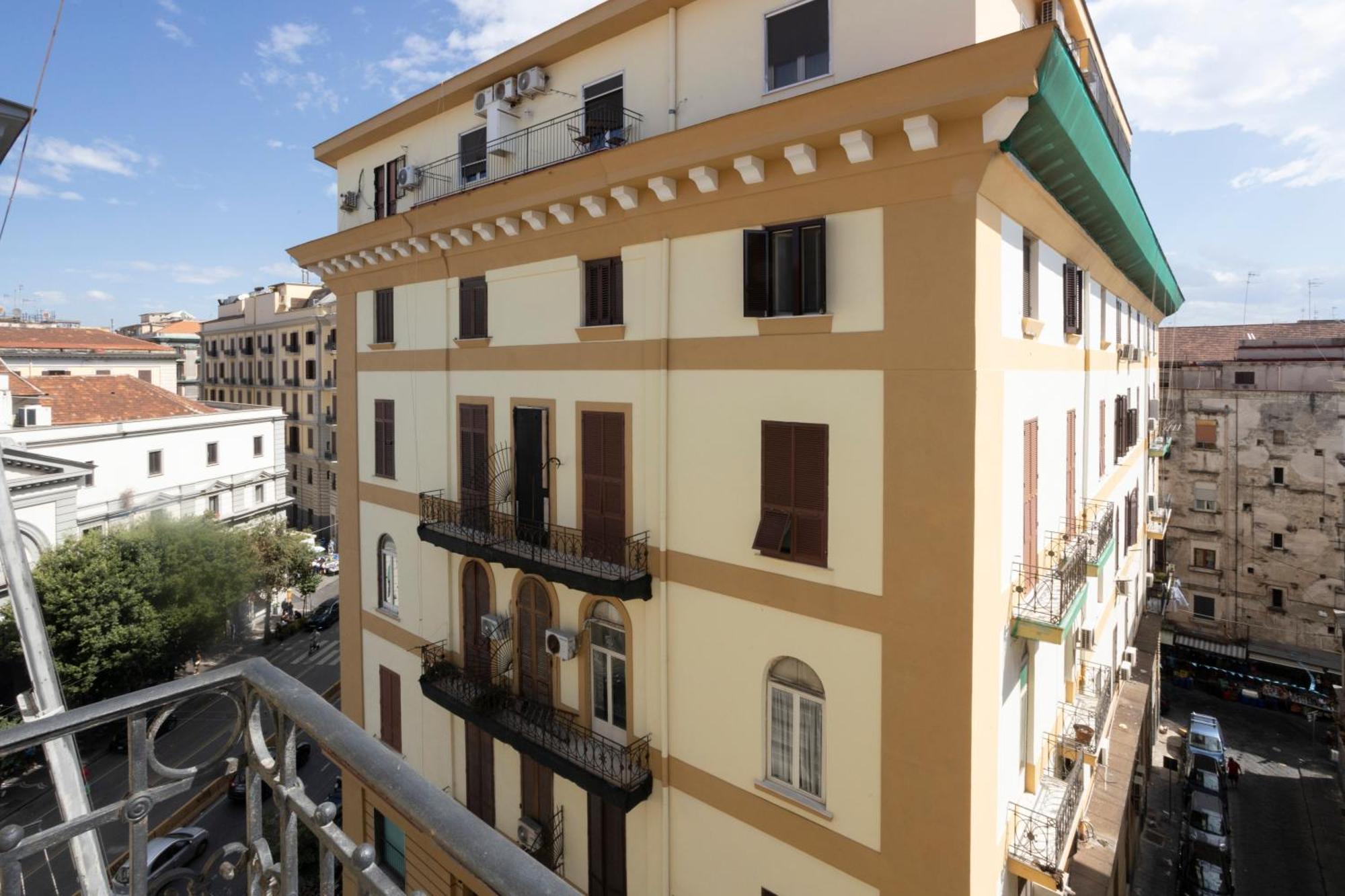 Giuly Suites & Rooms Nápoly Kültér fotó