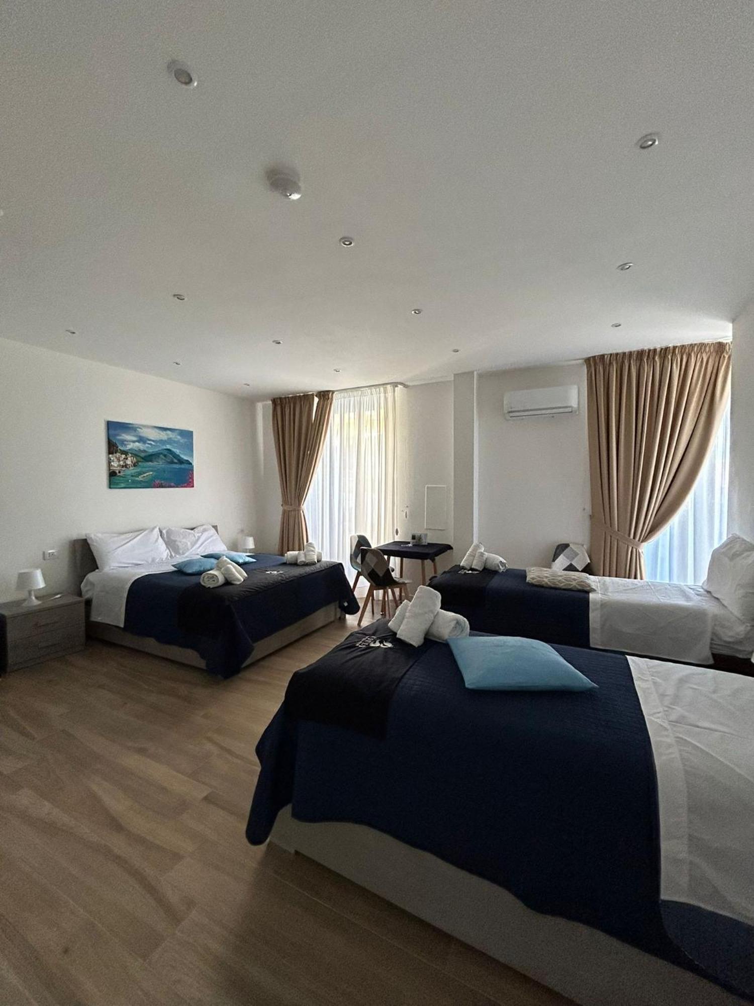 Giuly Suites & Rooms Nápoly Kültér fotó