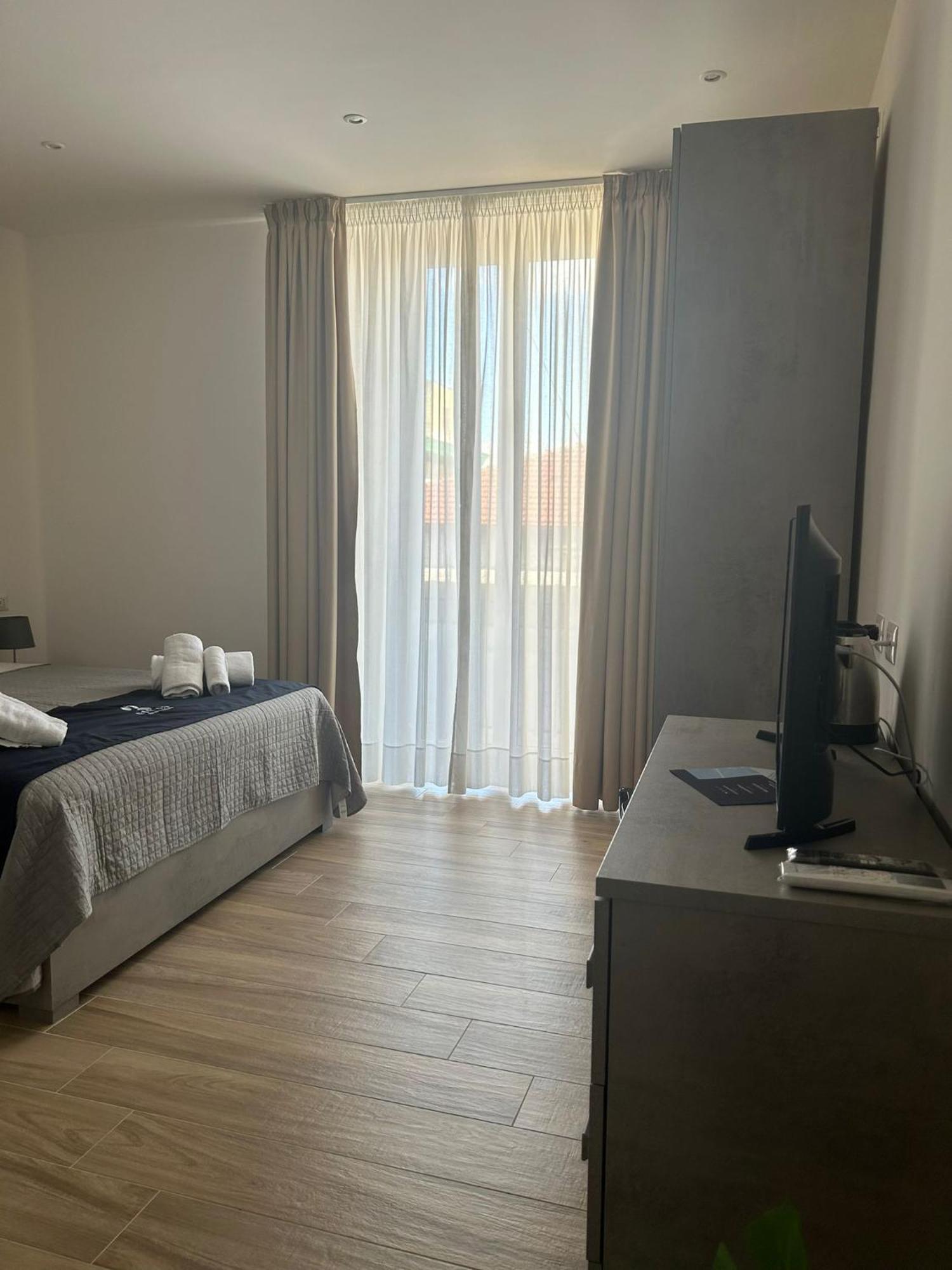 Giuly Suites & Rooms Nápoly Kültér fotó