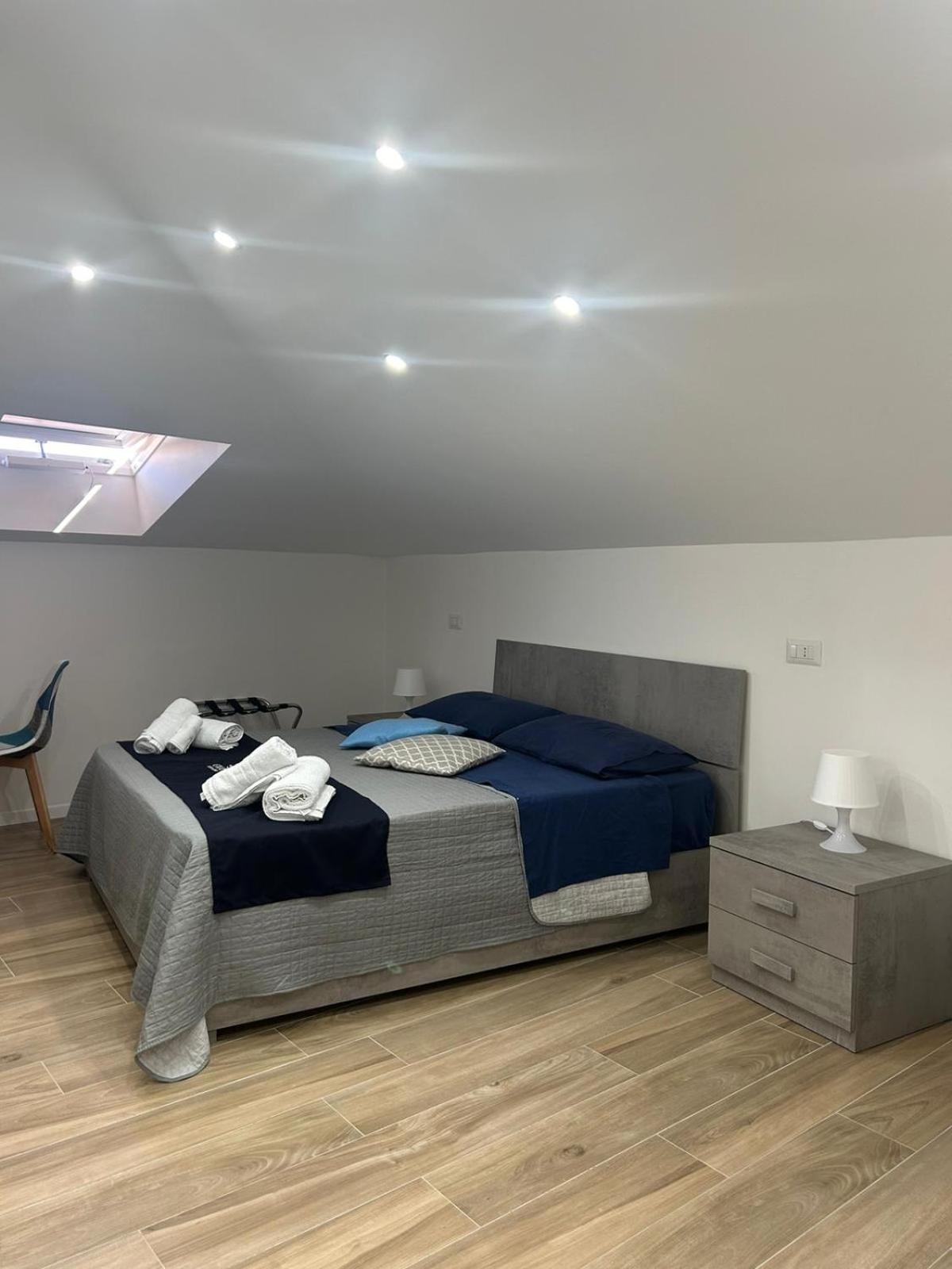 Giuly Suites & Rooms Nápoly Kültér fotó