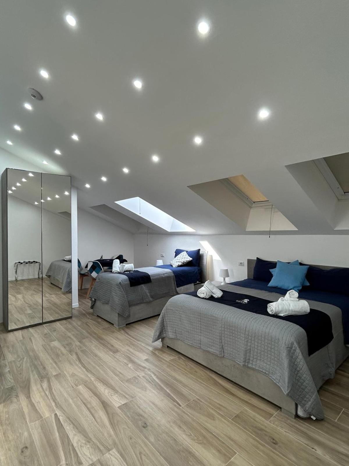 Giuly Suites & Rooms Nápoly Kültér fotó