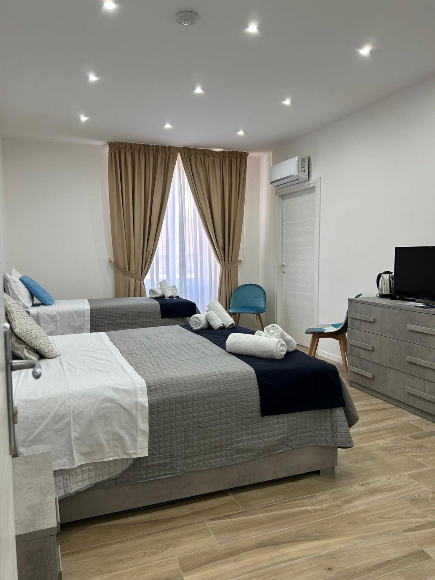 Giuly Suites & Rooms Nápoly Kültér fotó
